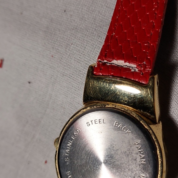 Avon Two Color Red Purple Band Red Hat Ladies Watch Reversible Color Band - Picture 7 of 10